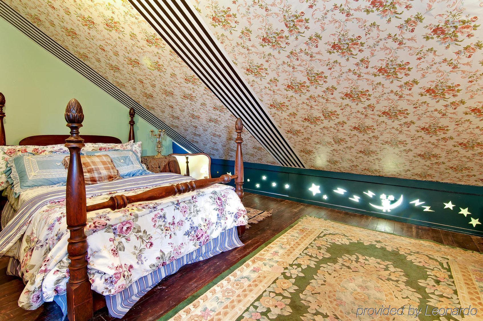 Manoa Valley Inn Honolulu Ngoại thất bức ảnh