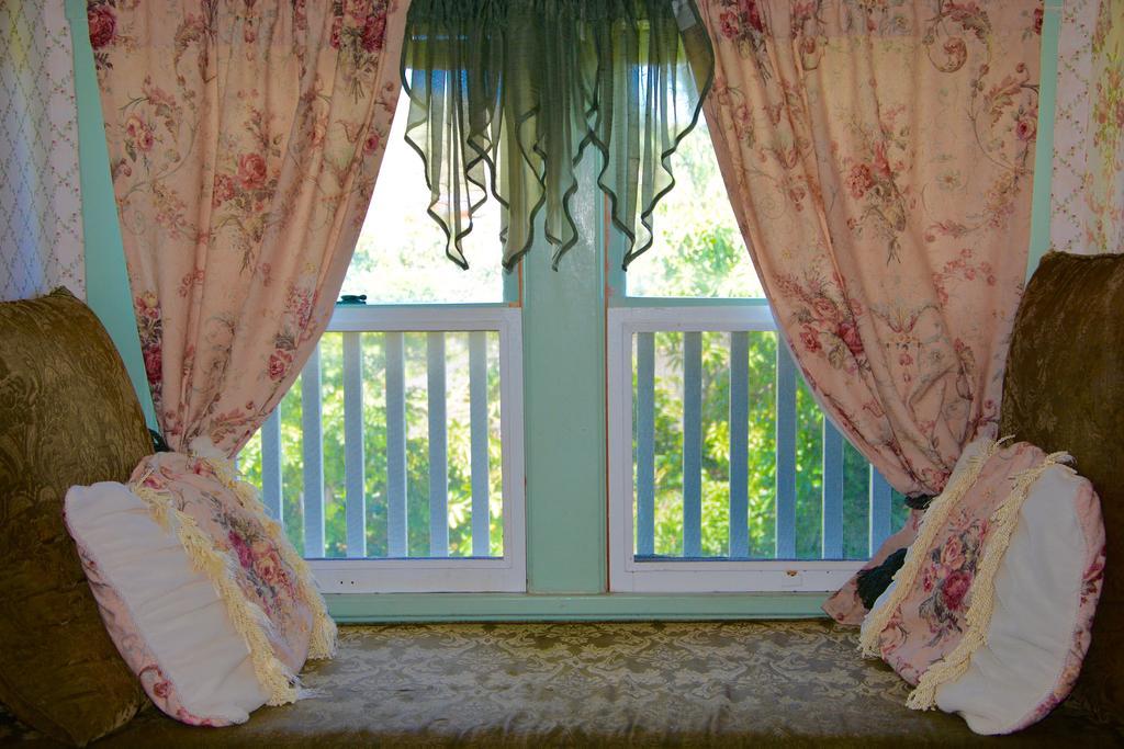 Manoa Valley Inn Honolulu Ngoại thất bức ảnh