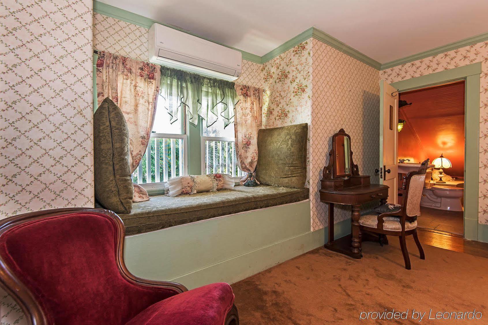 Manoa Valley Inn Honolulu Ngoại thất bức ảnh