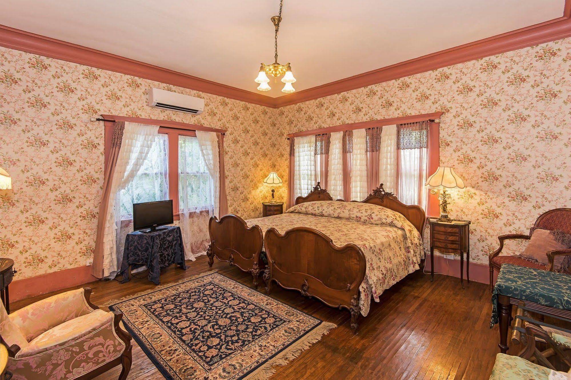 Manoa Valley Inn Honolulu Ngoại thất bức ảnh