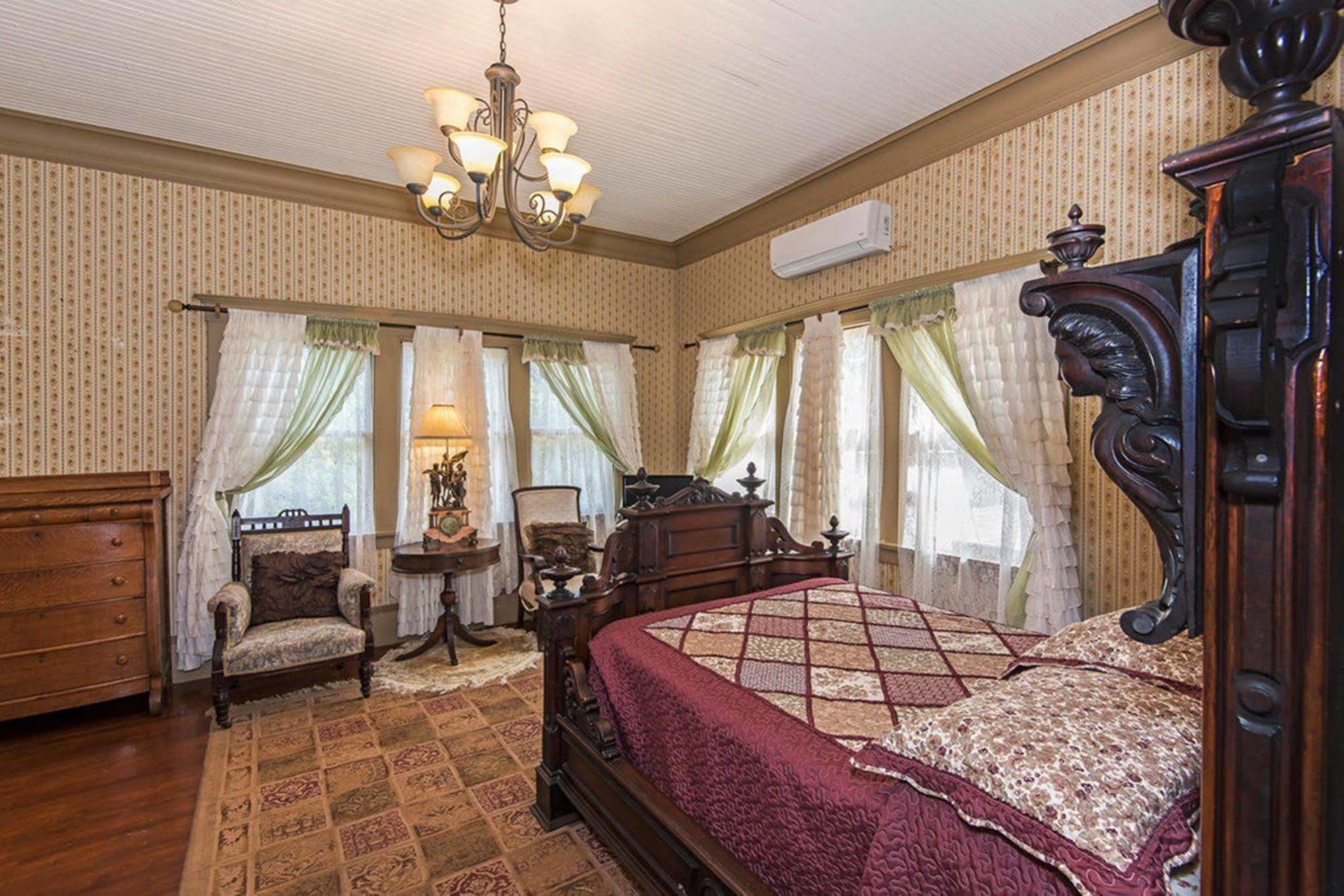 Manoa Valley Inn Honolulu Ngoại thất bức ảnh